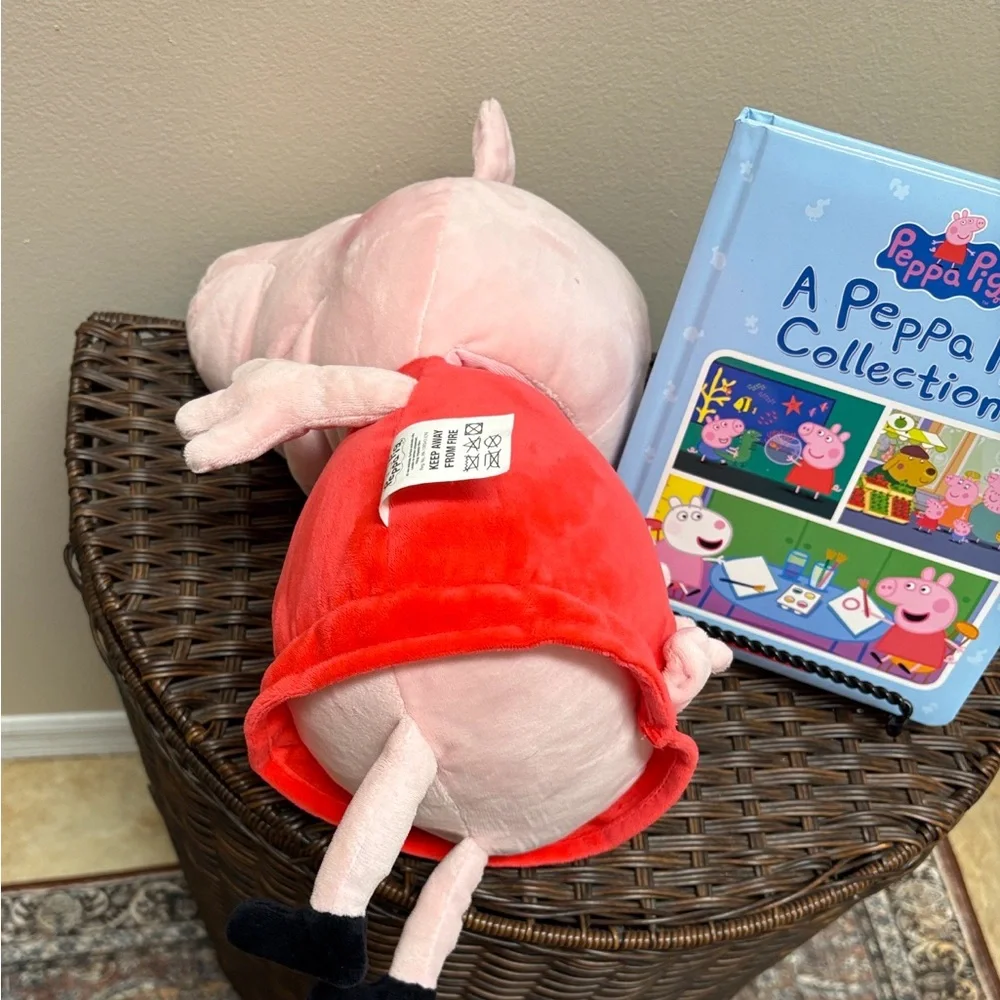 /Peppa Pig Plush and Book Bundle